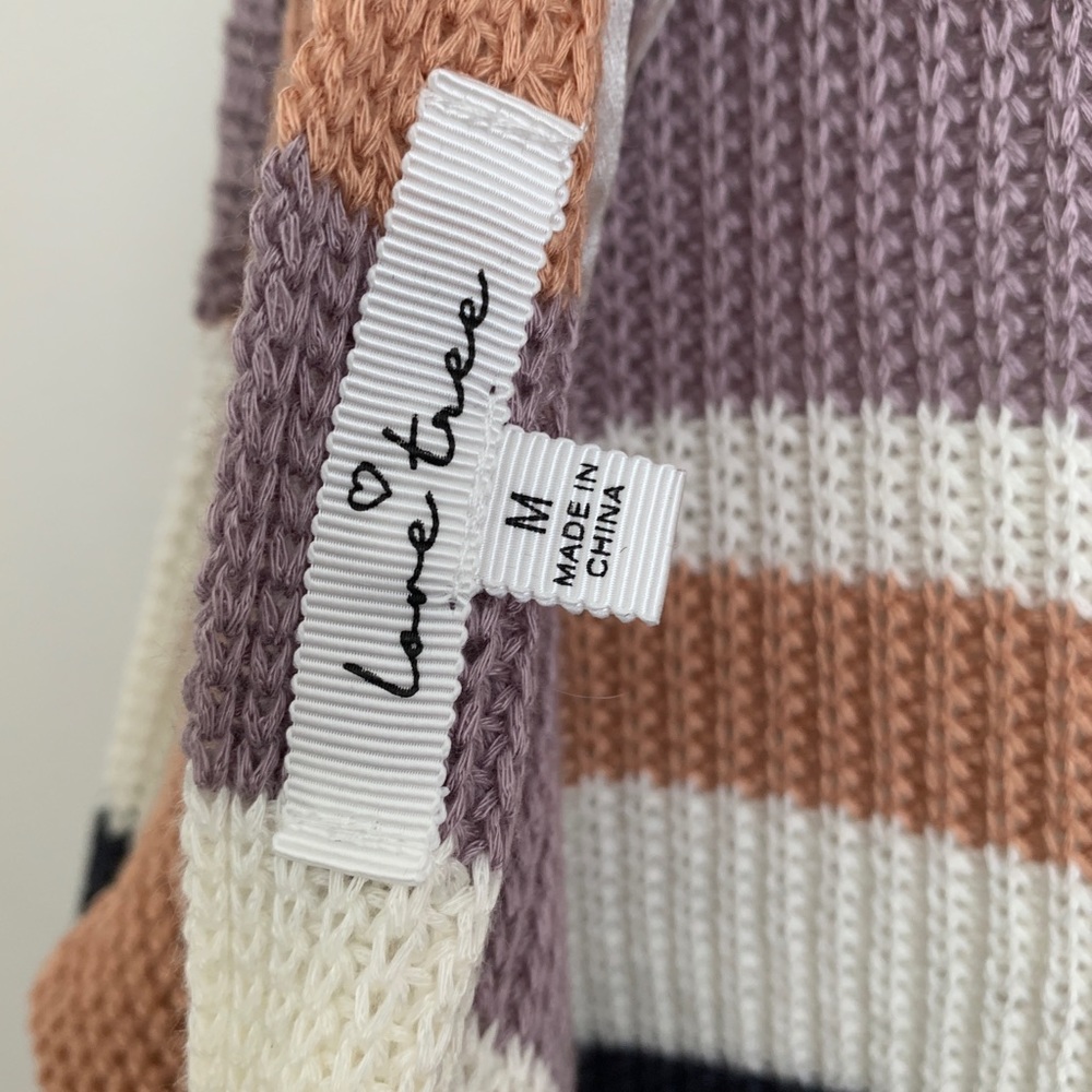 Bow Back Sweater! - Picture 3 of 3